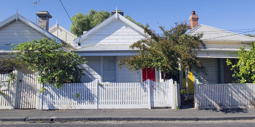 Borrowing behaviour and lender market share